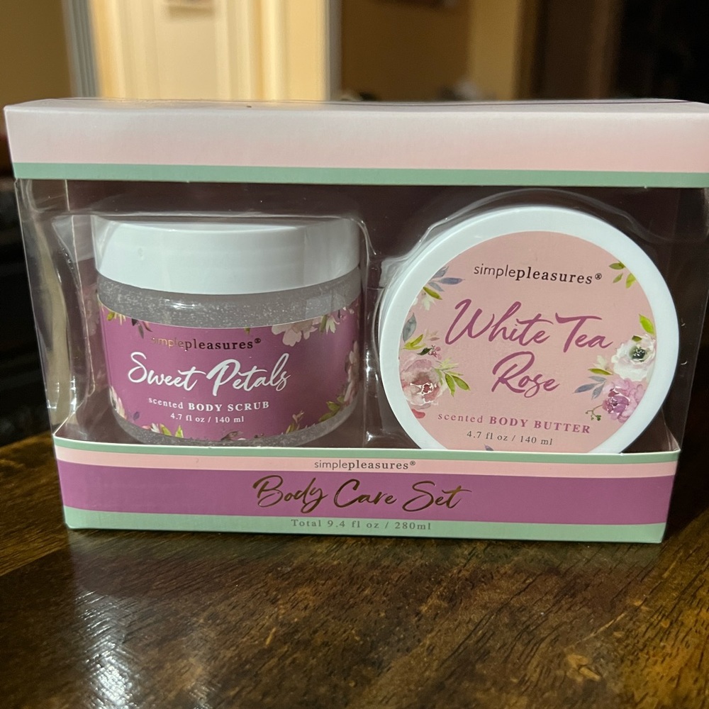 Body scrub set…brand new…never used.